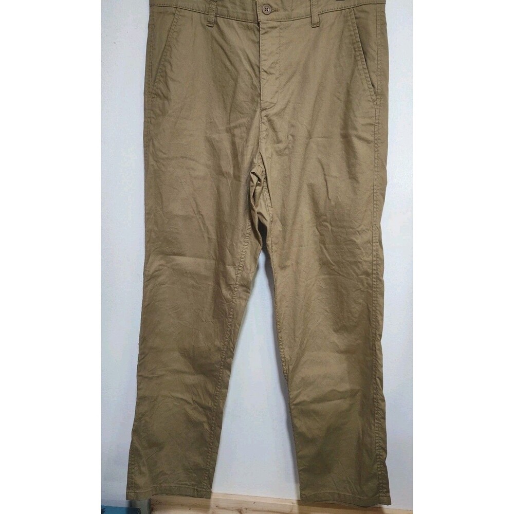 Dockers Men's Brown Casual Khaki Straight Leg Casual Size 34x32 Pockets